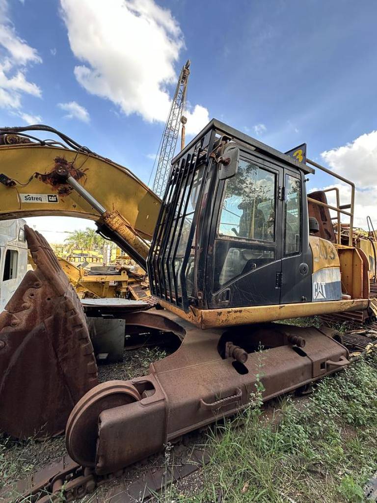 Caterpillar 323D Excavator for parts. Ababil Marine