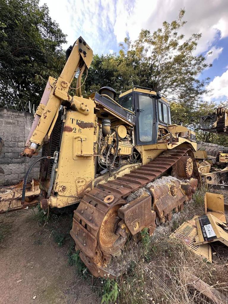 Caterpillar D8R II Track-Type Tractor for parts. Ababil Marine