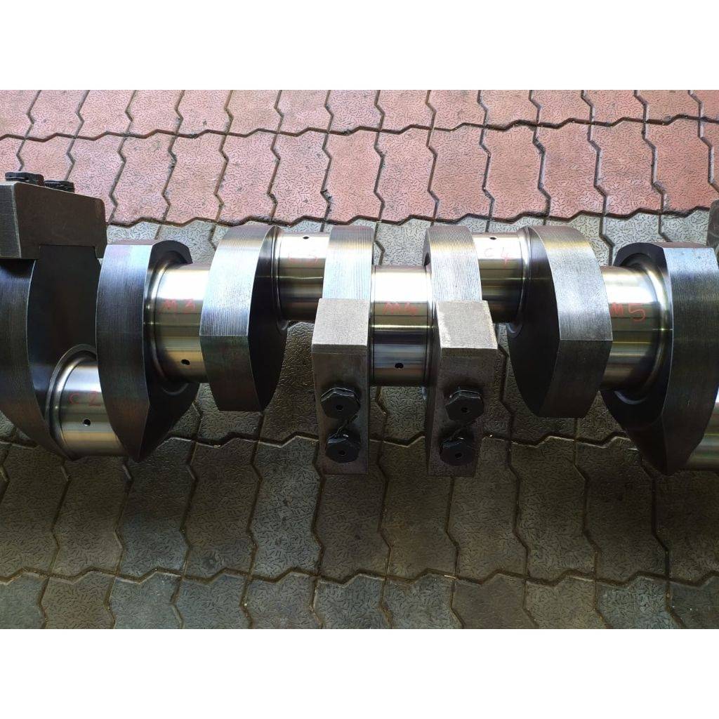 DAIHATSU 6DL24 CRANKSHAFT , CYLINDER BLOCK & BED PLATE Ababil Marine