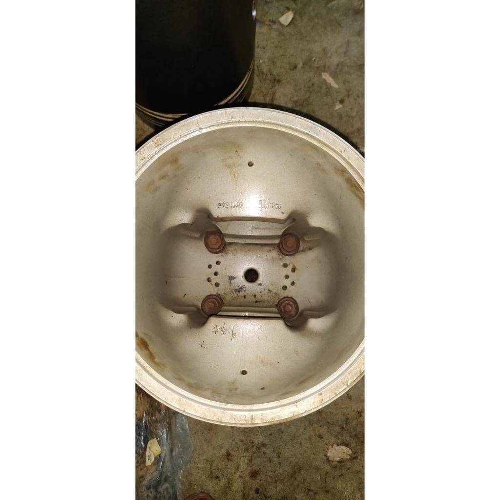 MAK M453 PISTON , LINER, CONNECTING RODS, PISTON RINGS, FUEL PUMPS, CYLINDER HEADS Ababil Marine