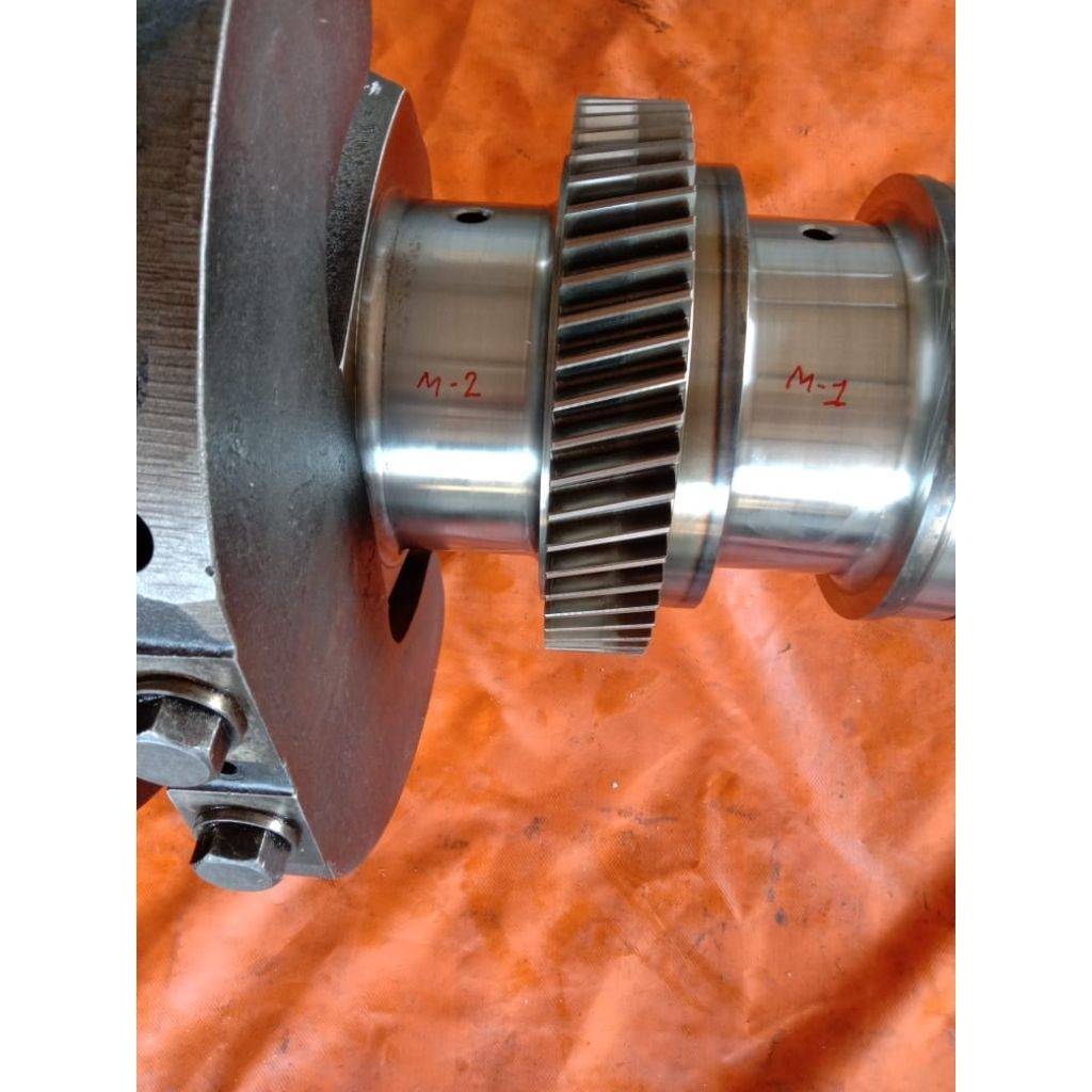 T240L - YANMAR - CRANKSHAFT - ENGINE FRAME  - BEDPLATE Ababil Marine