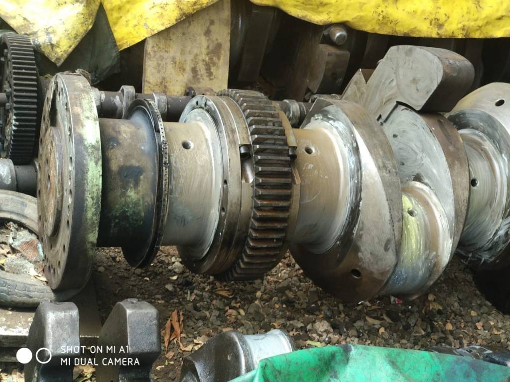 9R32 - WARTSILA - CRANKSHAFT - CYLINDER BLOCK Ababil Marine