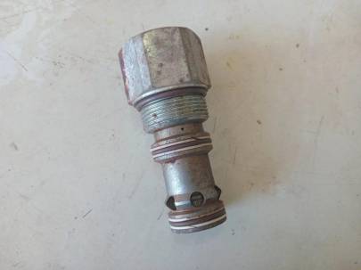 Caterpillar 271-2510 Oil Control Solenoid Valve