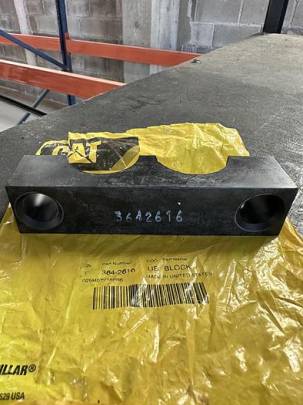 Caterpillar 364-2616 Pipe Block