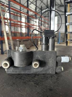 Caterpillar 452-6892 Control Assembly