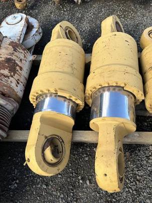 Caterpillar 793D Rear Suspension