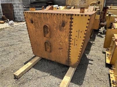 Caterpillar Hydraulic Oil Reservoir