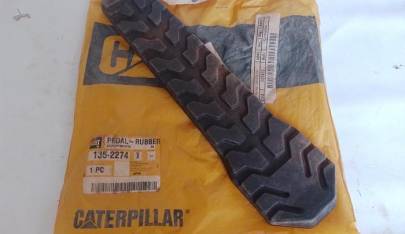 Caterpillar Pedal Rubber 135-2274 New Original Caterpillar