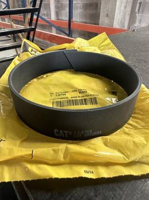 Caterpillar Ring 1J-0708