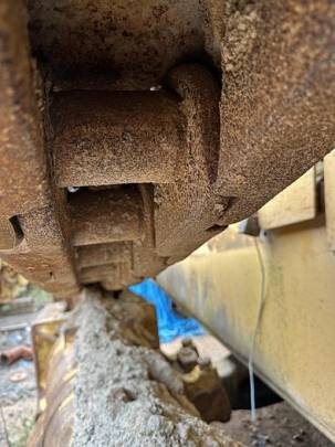 Complete track assembly for Caterpillar D8T / D8R / D8R II Tractor  Shoe and chain