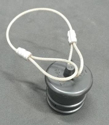 High-speed oil change receiver cover features a quick release mechanism  to facilitate efficient and clean oil drainage during maintenance