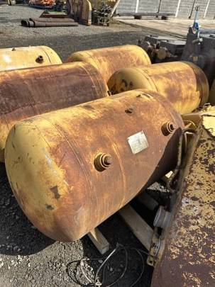 Tank/Air Balloon for Caterpillar Trucks