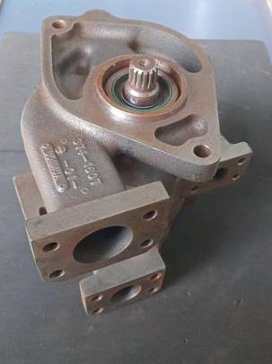 Three-section gear pump, counterclockwise rotation.  D8R D8GC D8 GC Track-Type Tractor